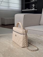 Chanel Top Handle Vanity Case Beige Caviar 17x19.5x5.5cm - 5