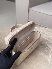 Chanel Top Handle Vanity Case Beige Caviar 17x19.5x5.5cm - 3