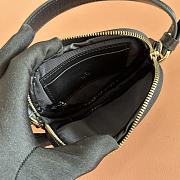 Gucci Marmont Heart Shape Bag Black 13.5x11.5x2.5cm - 4