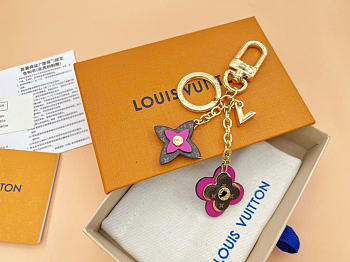 Louis Vuitton LV Blooming Flowers Keychains