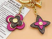 Louis Vuitton LV Blooming Flowers Keychains - 2