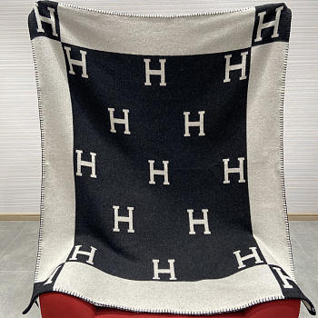 Hermes Avalon Throw Blanket 135x170cm