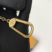 Louis Vuitton LV Key Pouch Black 12cm - 2