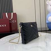 Gucci GG Marmont Pochette With Chain Black 21x15x3.5cm - 5