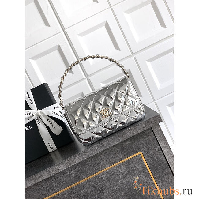 Chanel Flap Bag Shiny Silver 18.5x10.5x8cm - 1