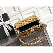 Chanel Flap Bag Shiny Gold 18.5x10.5x8cm - 2
