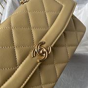 Chanel Flap Bag Beige Lambskin 21x13.5x6.5cm - 6