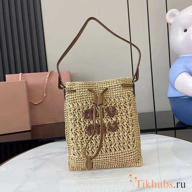 Miu Miu Raffia Clutch Beige 20x23cm - 1