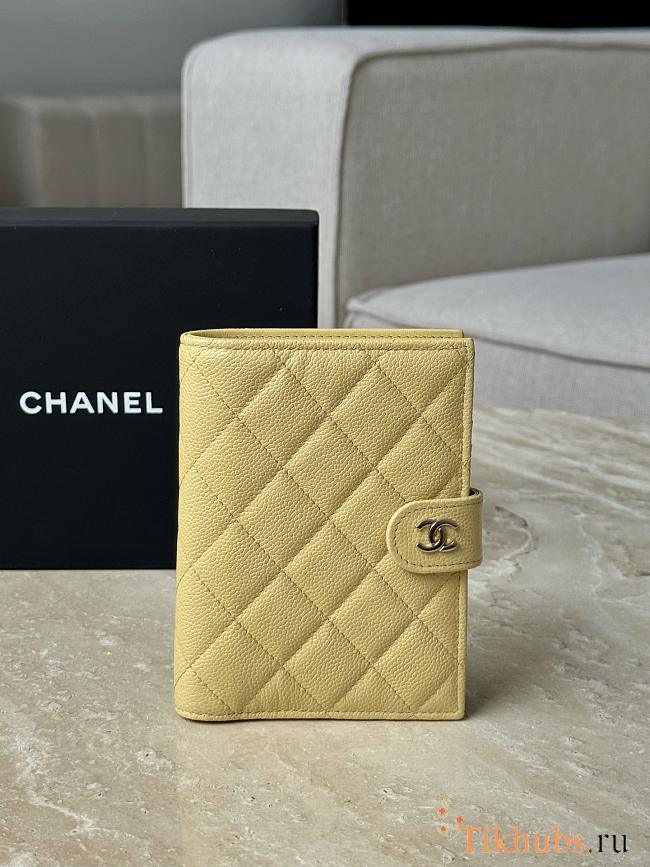 Chanel Wallet Yellow Caviar Silver 14x10.5x2cm - 1