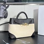 Bottega Veneta Small Andiamo Black Raffia Bag 25x20x10cm - 2
