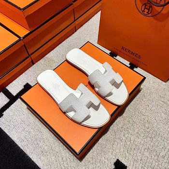 Hermes Oran Epsom White Slides