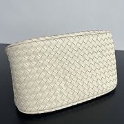 Bottega Veneta Basket Bag Cream 31x18.5x16cm - 3