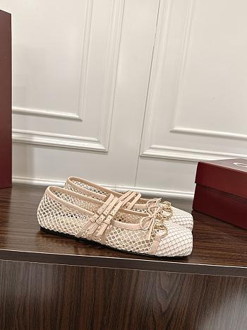Gucci Women's Ballerina With Horsebit Beige