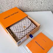 Louis Vuitton LV Rosalie Coin Purse White 11x8x2.5cm - 4