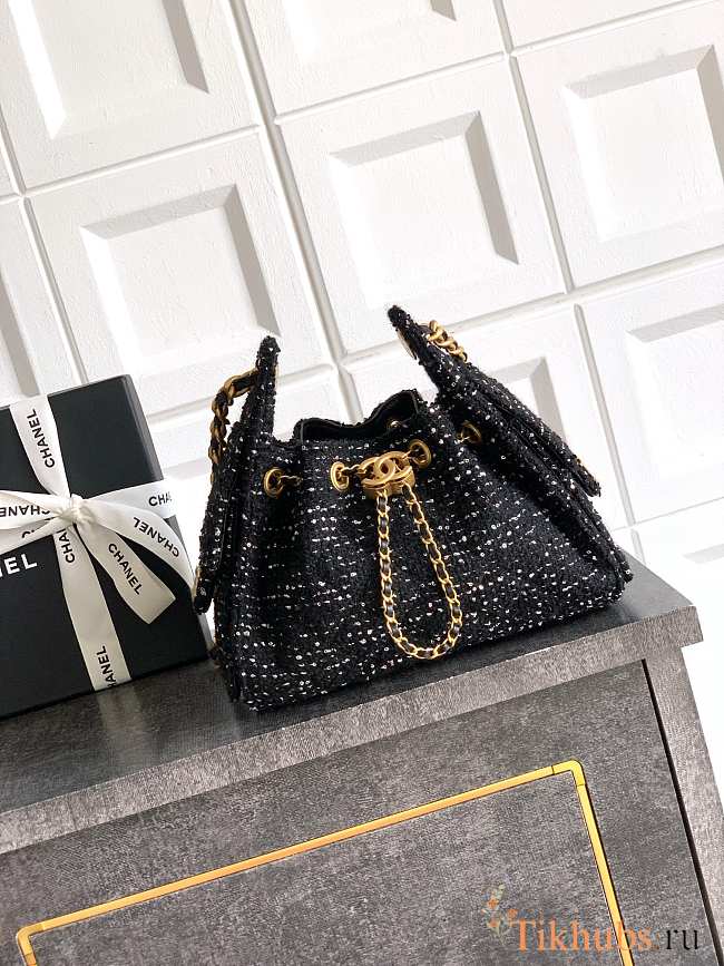 Chanel 25 Small Handbag Black Tweed 30x26x14cm - 1