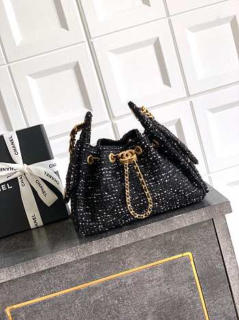 Chanel 25 Small Handbag Black Tweed 30x26x14cm