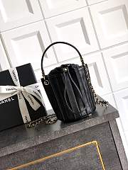 Chanel Small Bucket Bag Lambskin Black 18x16.5x16.5cm - 1