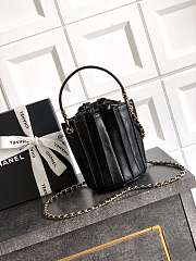 Chanel Small Bucket Bag Lambskin Black 18x16.5x16.5cm - 2
