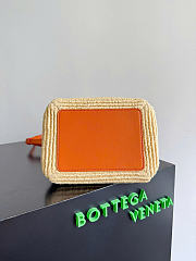 Bottega Veneta Small Parachute Natural 20x16.5x17cm - 5