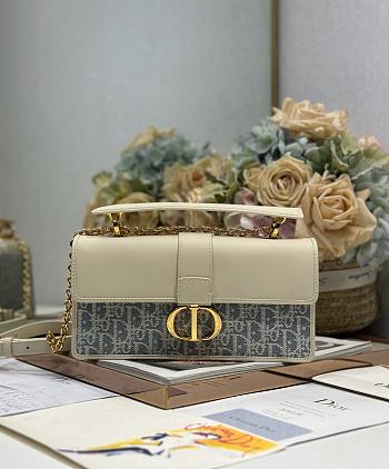 Dior 30 Montaigne Top Handle Bag White 25x13x4.5cm