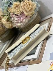 Dior 30 Montaigne Top Handle Bag White 25x13x4.5cm - 6