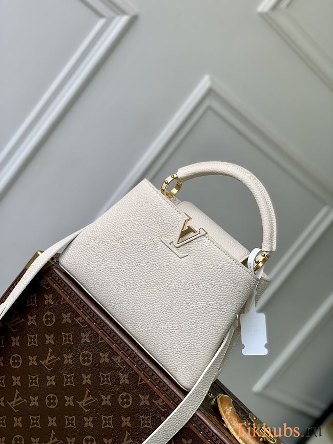 Louis Vuitton LV Capucines BB White Bag 27x17.3x9cm - 1