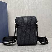 Dior Mini Hit the Road Vertical Messenger Bag 20x13x7cm - 5