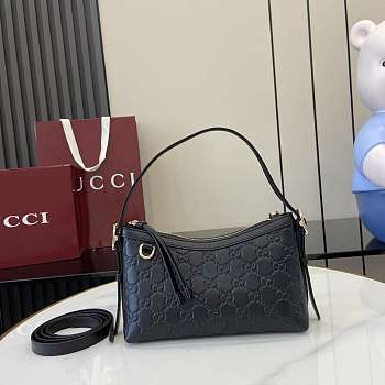 Gucci GG Emblem Small Shoulder Bag Black 22x14x8cm