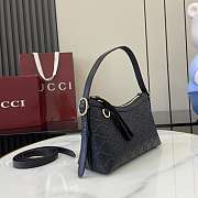 Gucci GG Emblem Small Shoulder Bag Black 22x14x8cm - 5