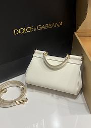 Dolce & Gabbana Small Sicily White Handbag 18x11x6cm - 5