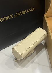 Dolce & Gabbana Small Sicily Beige Handbag 18x11x6cm - 2