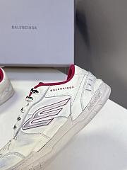 Balenciaga Hamptons Medium Worn-Out Sneaker - 4