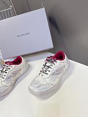 Balenciaga Hamptons Medium Worn-Out Sneaker - 3
