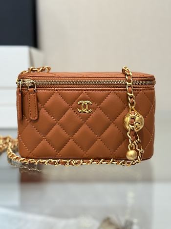 Chanel 24K Vanity Case Caramel Lambskin Gold 17cm