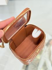 Chanel Mini 24K Vanity Case Caramel Lambskin Gold 11x8.5x7cm - 5