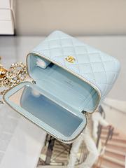 Chanel 24K Vanity Case Blue Lambskin Gold 17cm - 3
