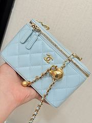 Chanel 24K Vanity Case Blue Lambskin Gold 17cm - 2