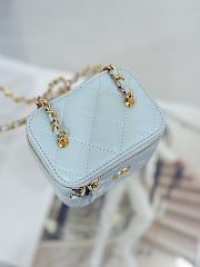 Chanel Mini 24K Vanity Case Blue Lambskin Gold 11x8.5x7cm - 5