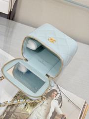 Chanel Mini 24K Vanity Case Blue Lambskin Gold 11x8.5x7cm - 3