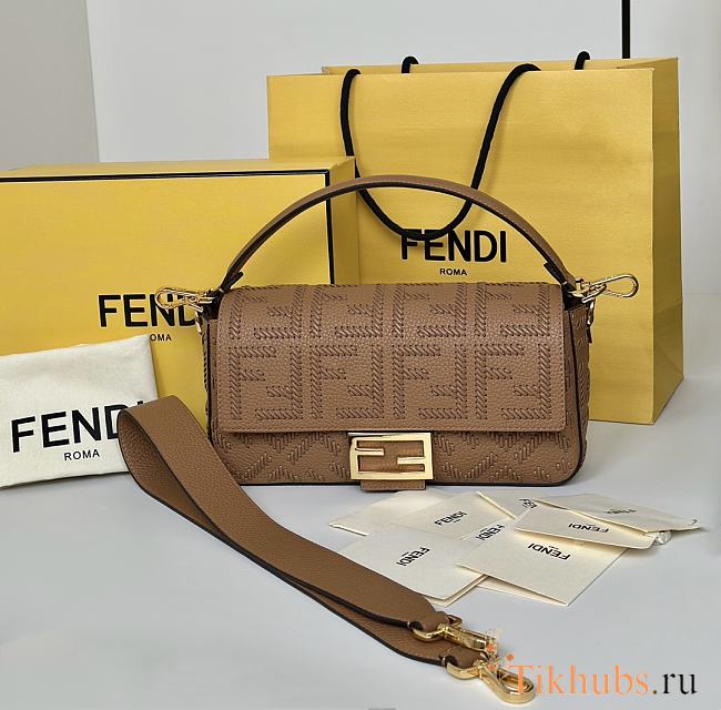 Fendi Baguette Cappuccino Leather Bag FF Interlacing 27x6x15cm - 1