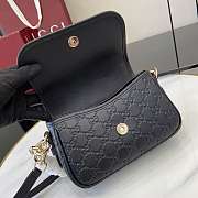 Gucci GG Emblem Small Shoulder Bag Black 20.5x13x7cm - 3