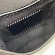 Gucci GG Emblem Small Shoulder Bag Black 20.5x13x7cm - 2