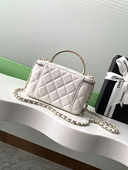 Chanel Vanity Case White Lambskin 17cm - 5