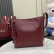 Gucci GG Emblem Medium Shoulder Bag Red 24x26x10cm - 1