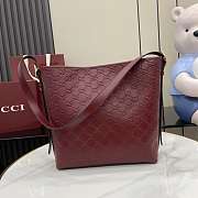 Gucci GG Emblem Medium Shoulder Bag Red 24x26x10cm - 4