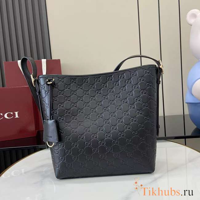 Gucci GG Emblem Medium Shoulder Bag Black 24x26x10cm - 1