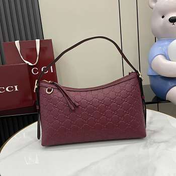 Gucci Emblem Medium Shoulder Bag Red Wine 30x19x11cm