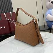 Gucci Emblem Medium Shoulder Bag Brown 30x19x11cm - 4