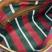 Gucci Emblem Medium Shoulder Bag Beige 30x19x11cm - 2