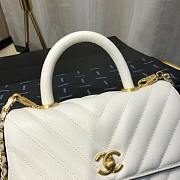 Chanel Coco Handle Bag White Chevron Caviar 23cm - 3